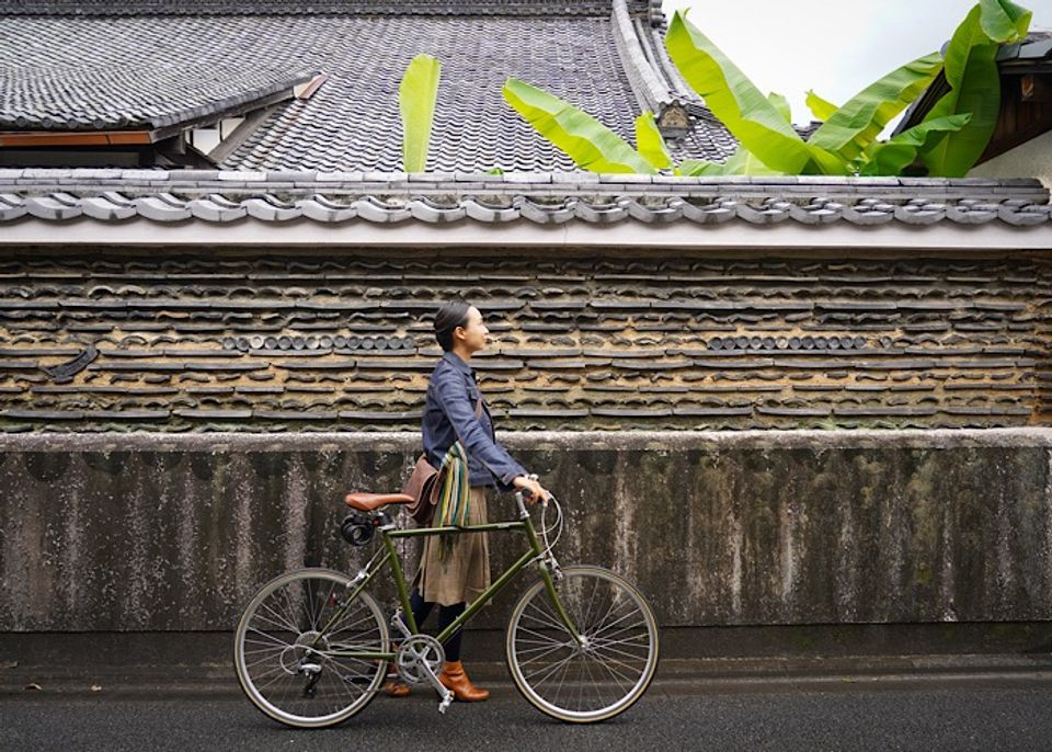秋の京都で自転車旅。妖怪に銭湯……昭和レトロ満載の西陣エリア【町家宿おかみの、たびする京都くらす京都。】