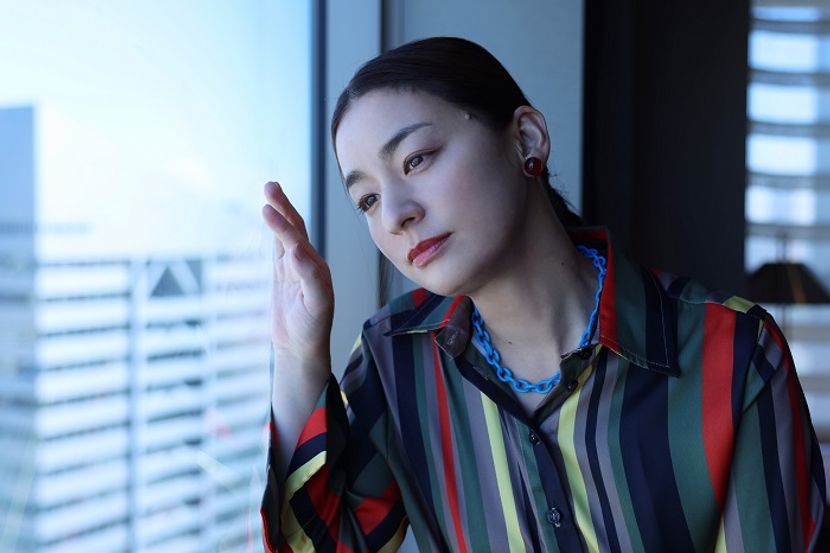 狂おしいほどの愛。尾野真千子が映画『千夜、一夜』で“待つ女”を熱演