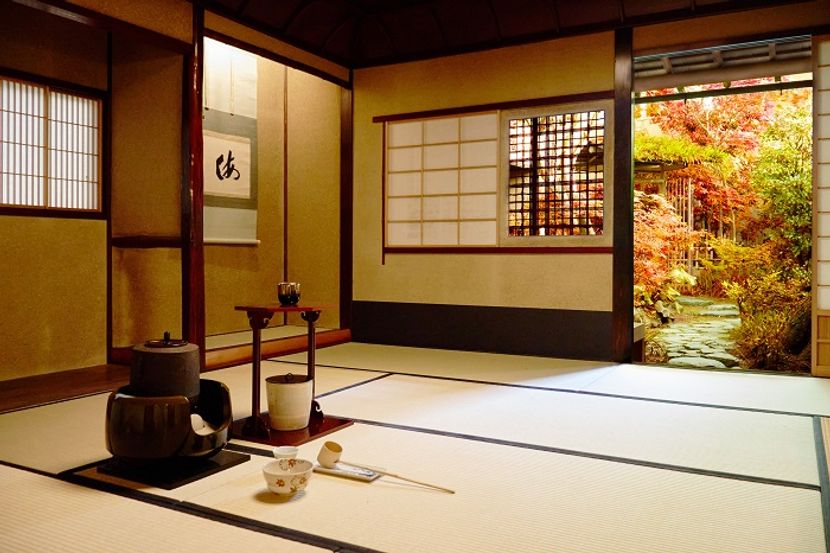 【星野リゾート今だけバナシ】有形文化財指定の茶室を貸し切り！紅葉を愛でるみやびな秋