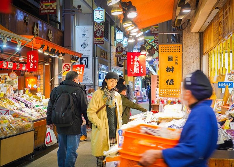 京都の台所・錦市場発、名店のモーニング＆お土産探し満喫ルート【町家宿おかみの、たびする京都くらす京都。】